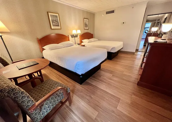 Ramada By Wyndham State College Hotel & Conference Center