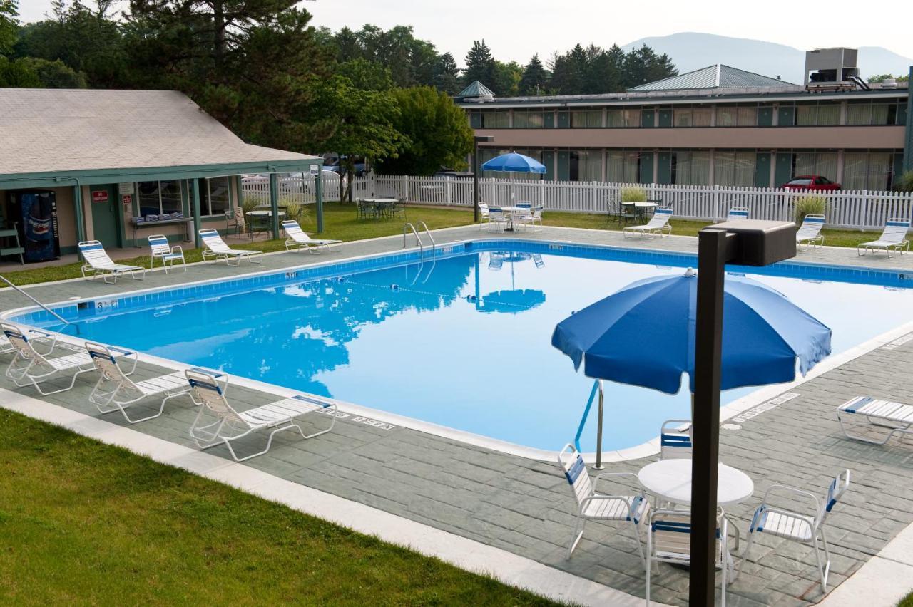 Hotel Ramada By Wyndham & Conference Center State College