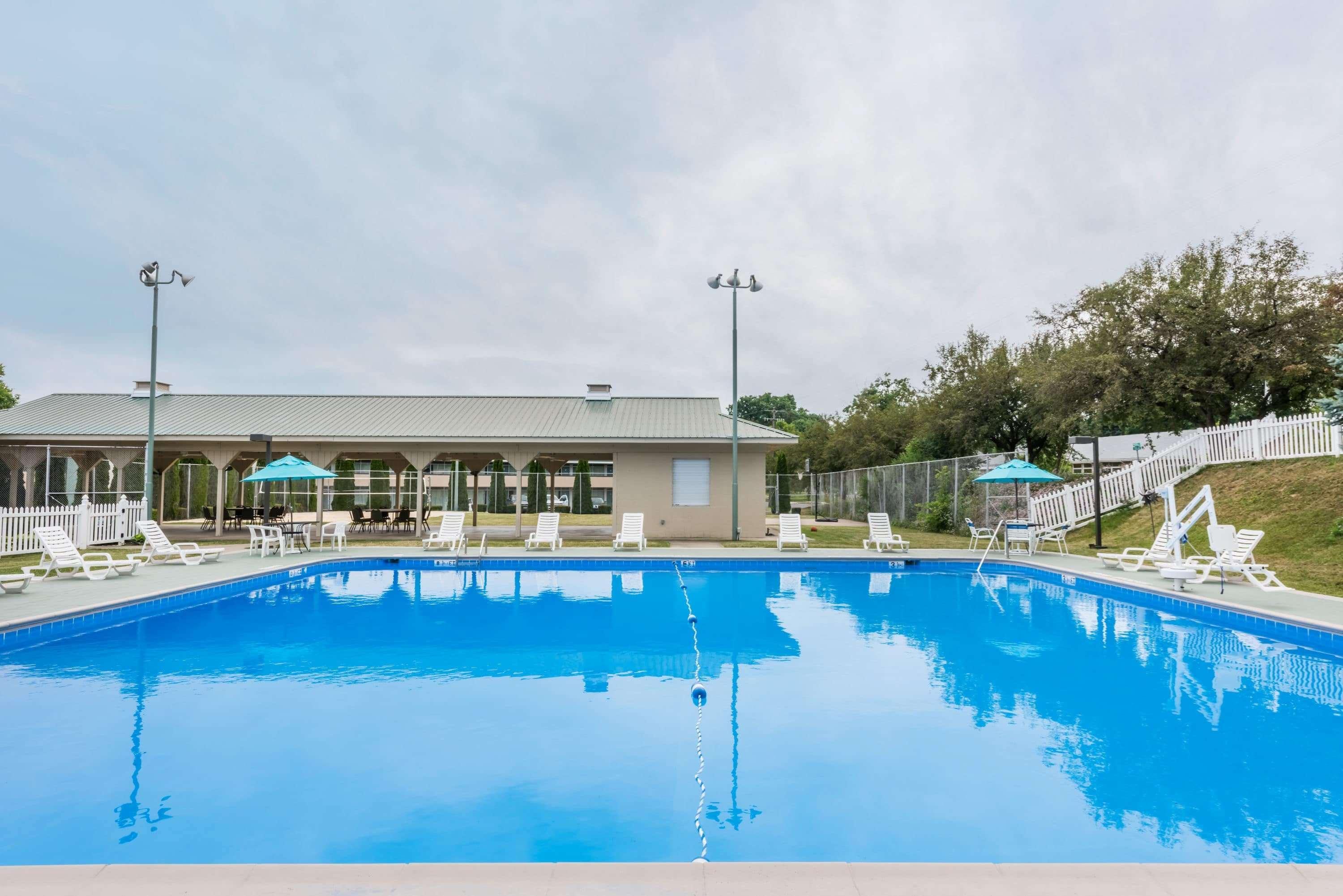 Ramada By Wyndham & Conference Center Hotel