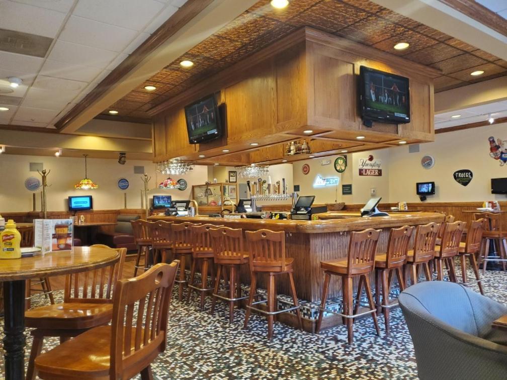 Hotel Ramada By Wyndham & Conference Center 3*