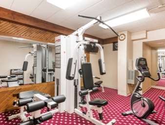 Ramada By Wyndham & Conference Center State College