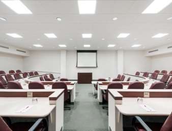 Ramada By Wyndham & Conference Center 3*