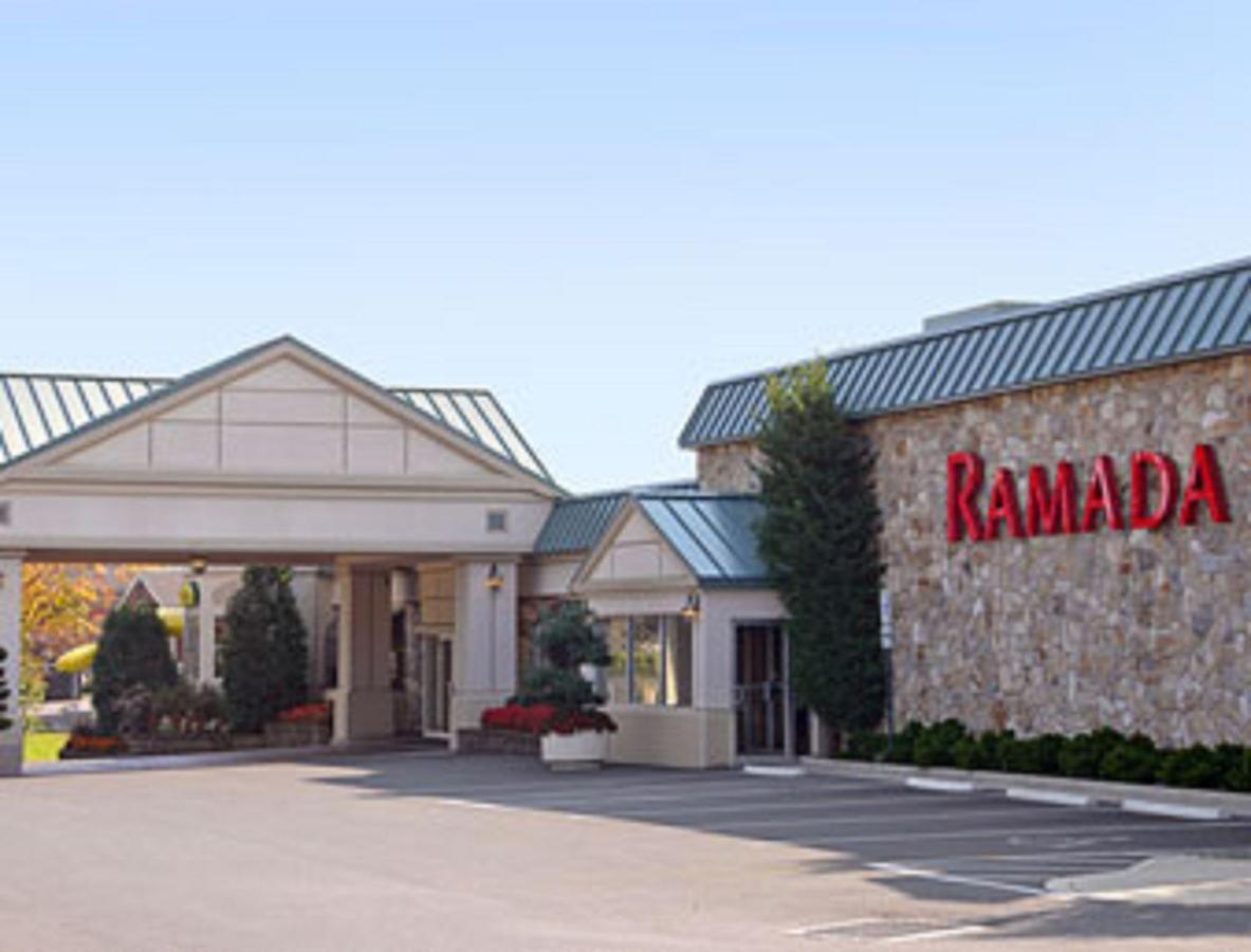 Hotel Ramada By Wyndham & Conference Center 3*