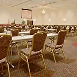 Ramada By Wyndham State College Hotel & Conference Center 